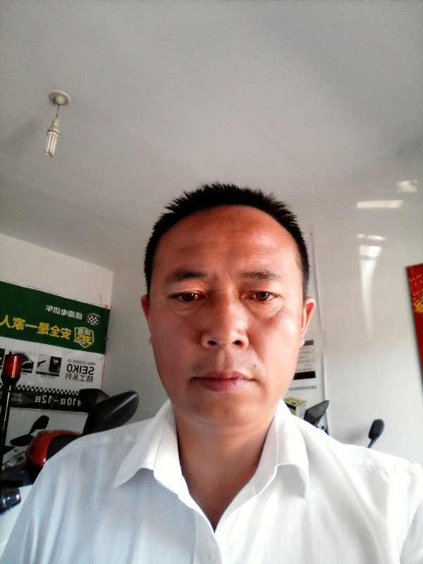 左手的第一张照片--内蒙古中老年相亲网
