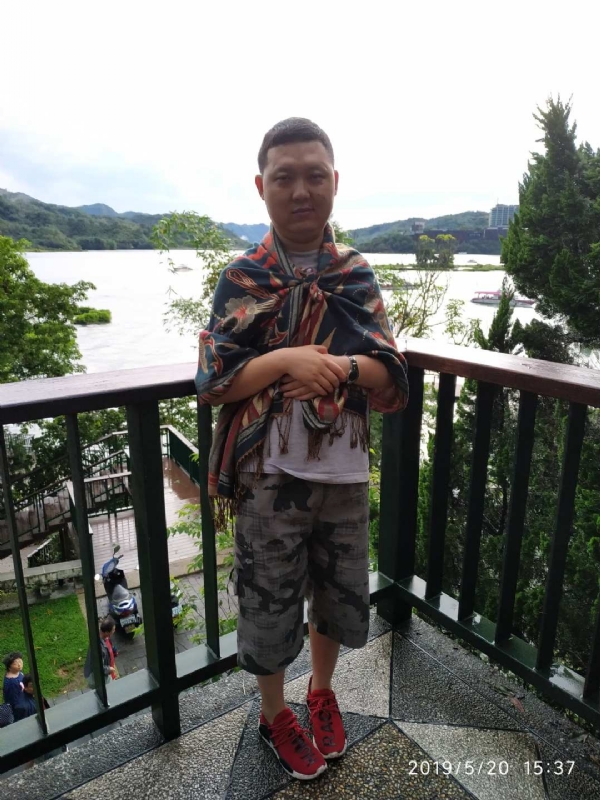爱情里的俩个人的第一张照片--内蒙古中老年相亲网