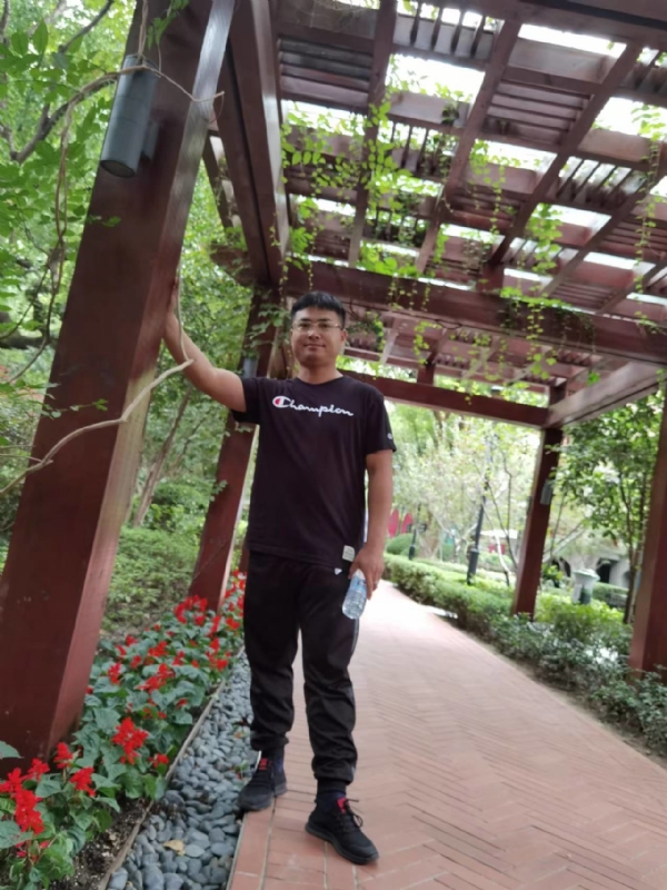 会飞的鱼的第一张照片--内蒙古中老年相亲网